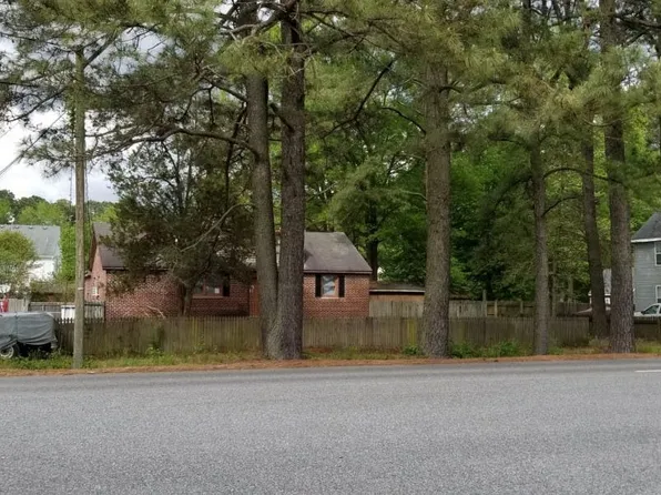 2724 Cedar Rd, Chesapeake, VA 23323