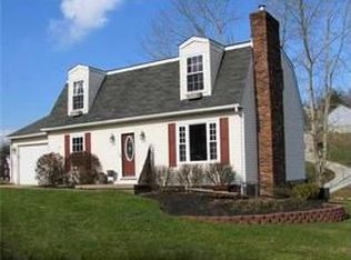 201 Carriage Way, Nitro, WV 25143