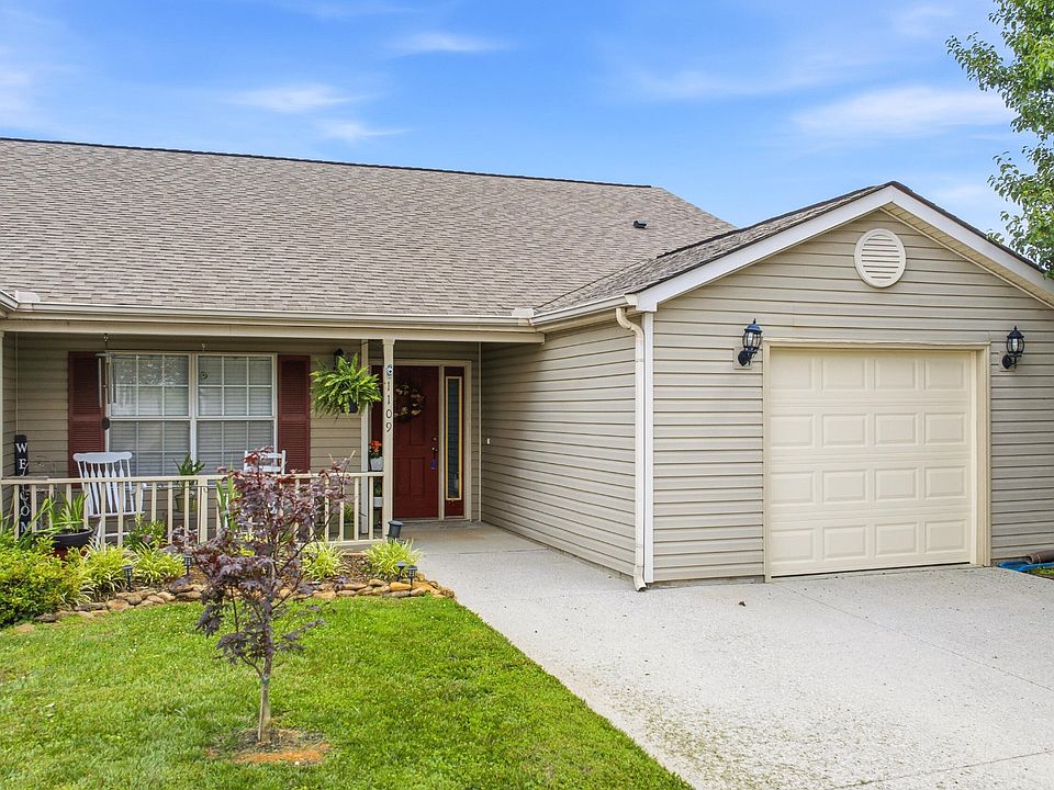 1st image of 1109 Woodsprings Dr