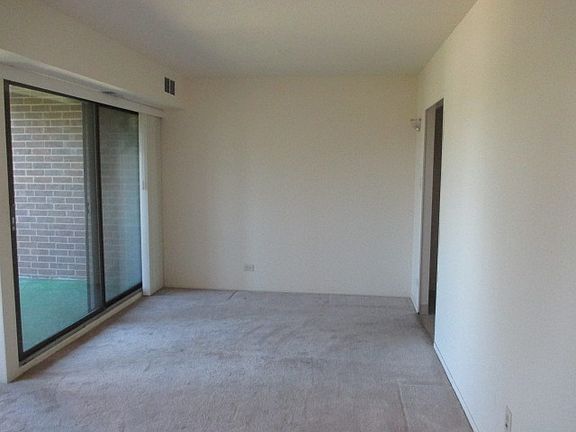 4th image of 500 Park Ave APT 326