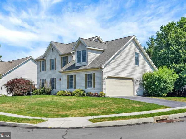 1153 Fleming Dr, Mechanicsburg, PA 17055
