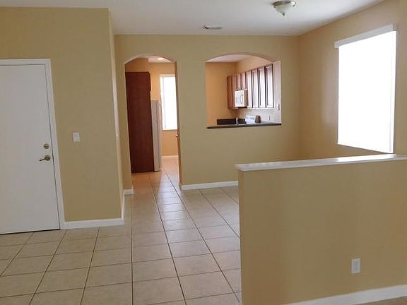 5th image of 3007 N Evergreen Cir