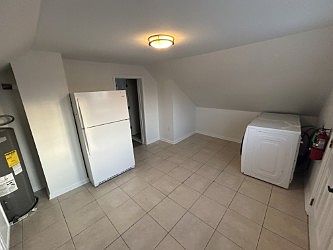 2nd image of 2910 Park Blvd #3