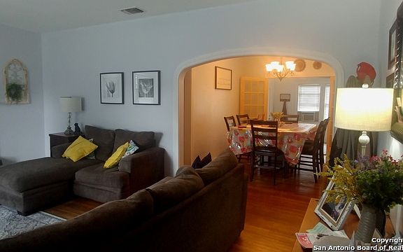 3rd image of 719 Halliday Ave