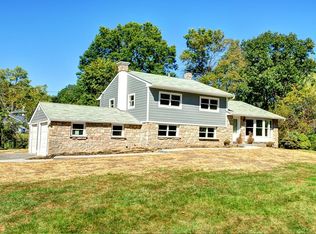 702 Oak Terrace Dr, Ambler, PA 19002