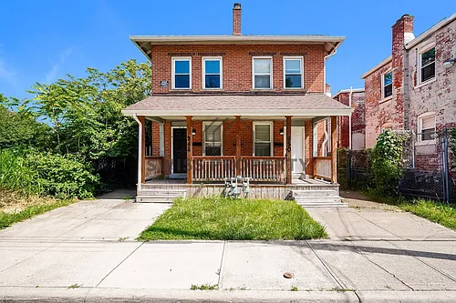 950 McAllister Ave Photo 1