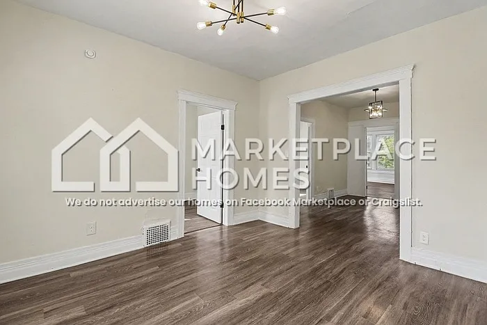 3 bed, 1.0 bath, 1000 sqft, $1,600 — Photo 3