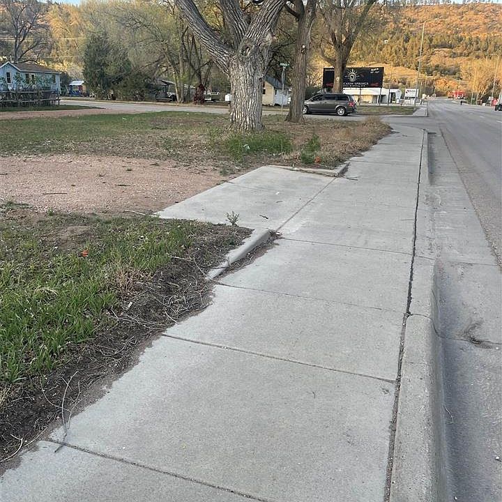 2nd image of 702 Indianapolis Ave
