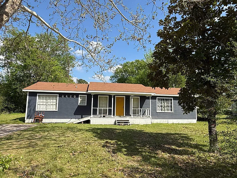 3420 Bronco St — Photo 1