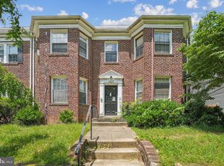 3925 W St NW, Washington, DC 20007
