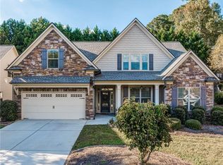 3192 Jocassee Dr, Buford, GA 30519