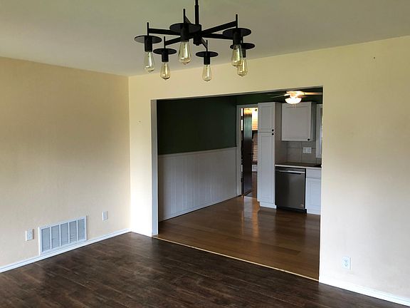 4th image of 1037 SW 51st St