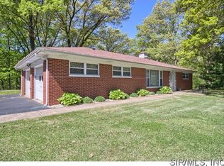 145 Westwood Dr, Belleville, IL 62226