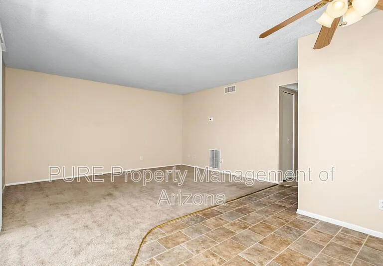 1224 E Evergreen St #102 — Photo 6