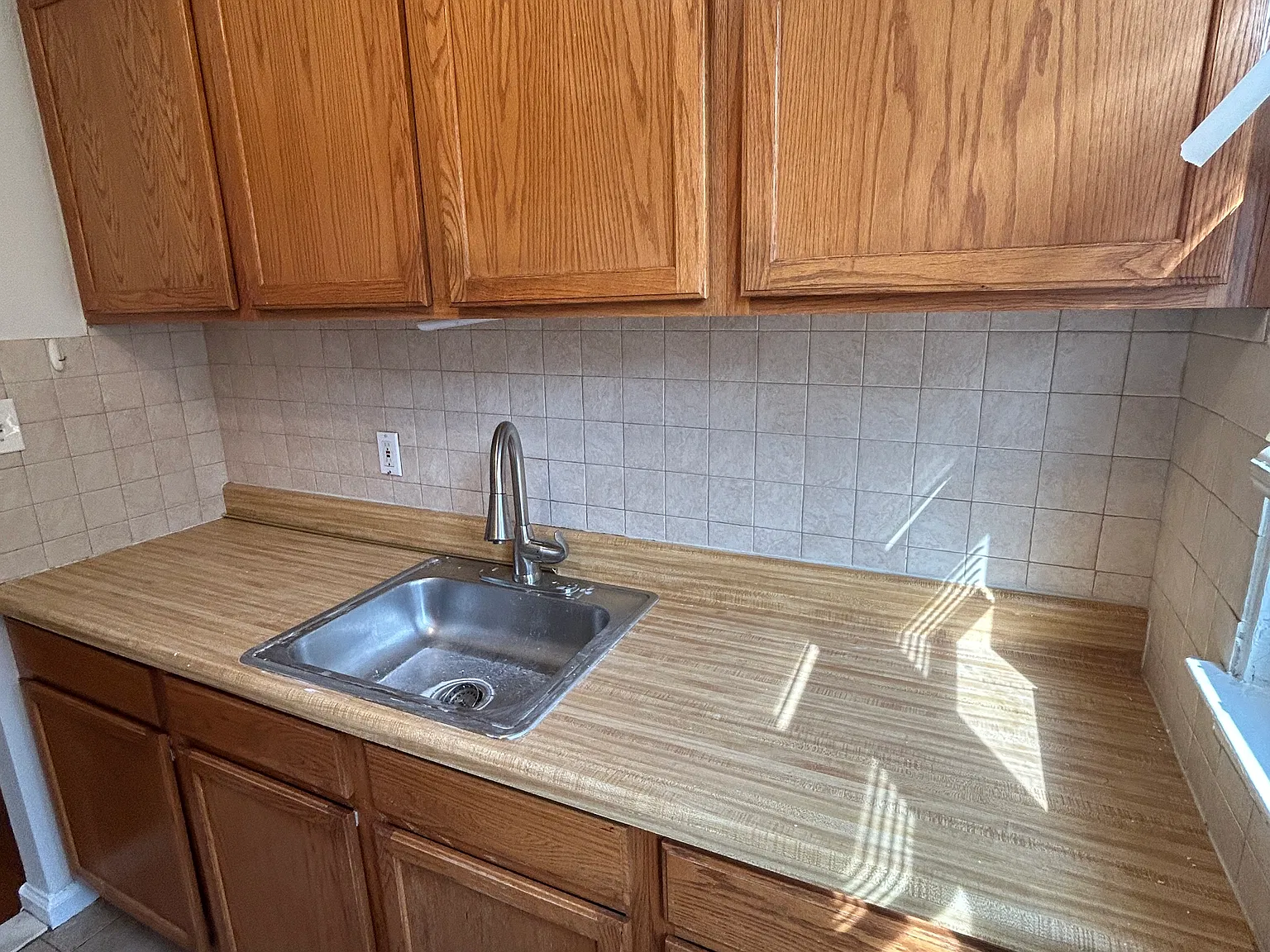 Sands Pl — Photo 2