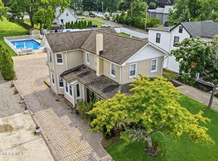 370 W Park Avenue, Oakhurst, NJ 07755