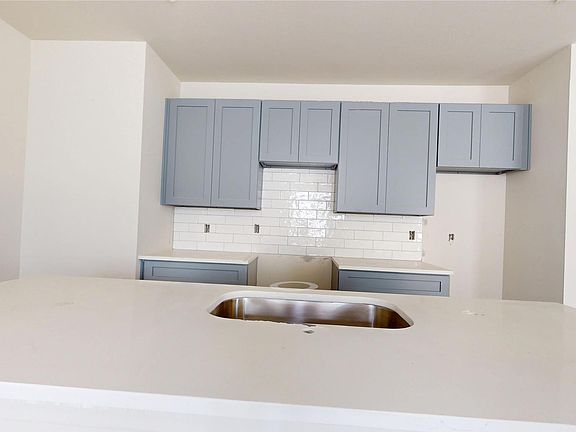 5th image of 2027 Oak Forest Dr