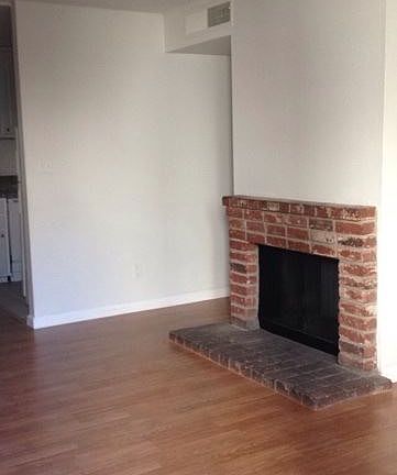 3rd image of 1324 G St APT 7