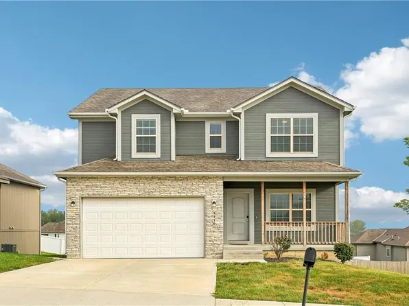 1110 NW Hilltop Ln, Grain Valley, MO 64029