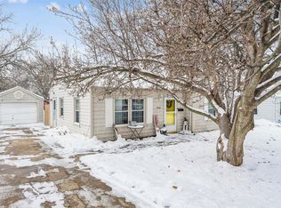 7016 Palm Dr, Urbandale, IA 50322