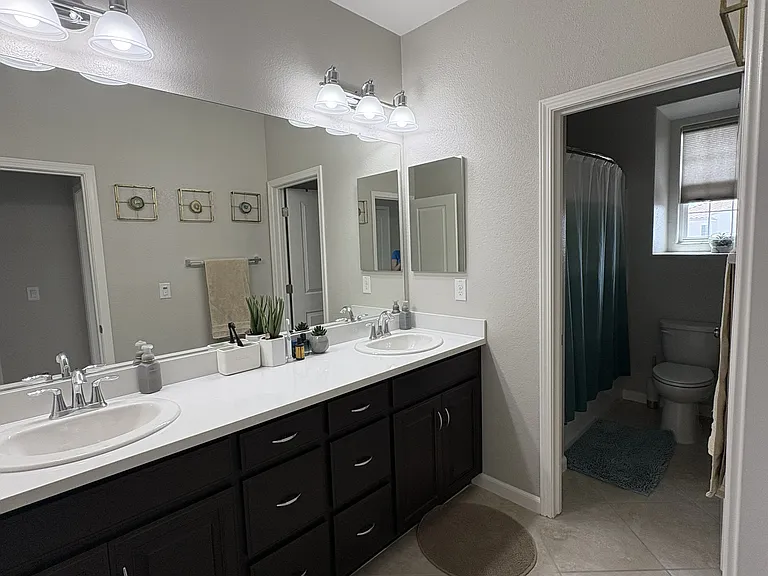 7096 Greenford Way — Photo 12
