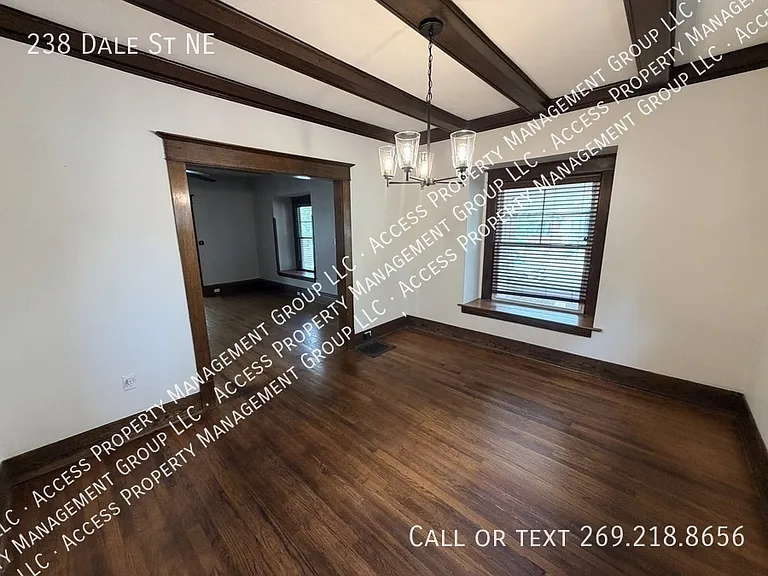 238 Dale St NE — Photo 14