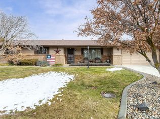 1207 S 37th Ave, Yakima, WA 98902