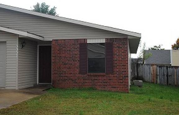 2nd image of 3342 W Harvard St