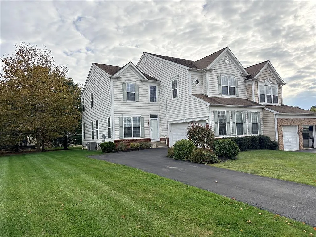 3 bed, 2.5 bath, 2547 sqft, $2,850 — Photo 1