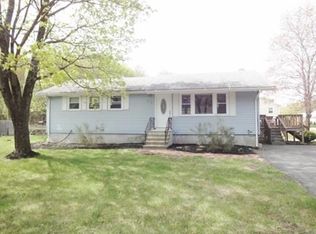 41 Causeway St, Hudson, MA 01749