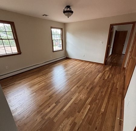 4th image of 254 Phillips Ave