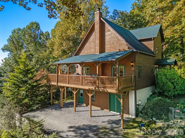 373 Lynn Crest Dr, Brevard, NC 28712