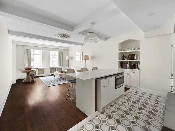 470 W 24th St APT 9J, New York, NY 10011
