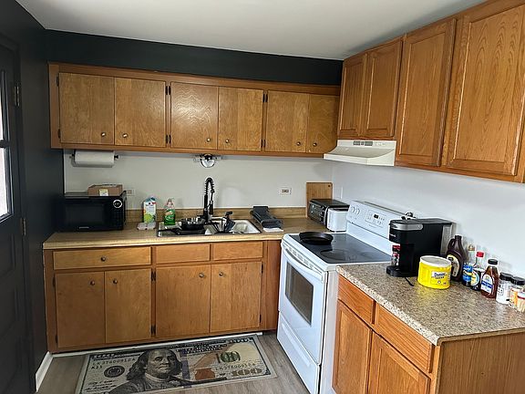 5th image of 16019 Laramie Ave APT 3