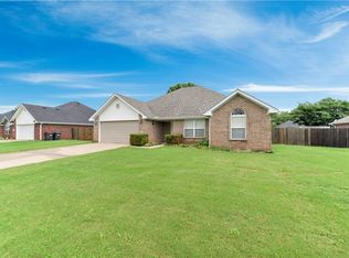832 Palisades Ave, Springdale, AR 72764
