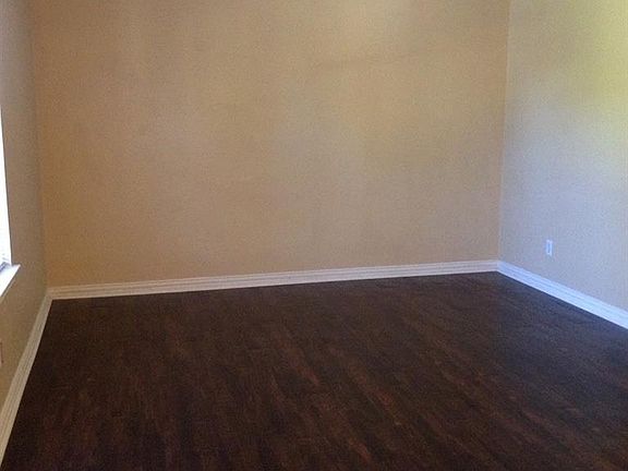 5th image of 205 Love St APT 107