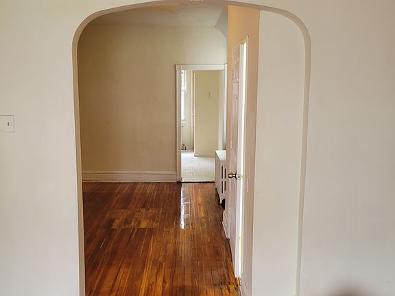 3rd image of 4541 N 16th St
