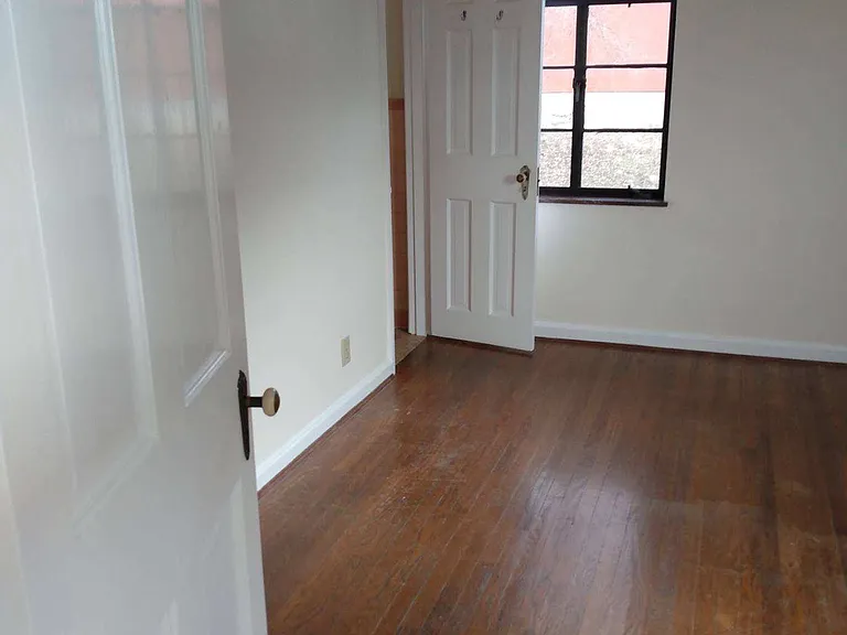 544 Elberon Ave #4 — Photo 5