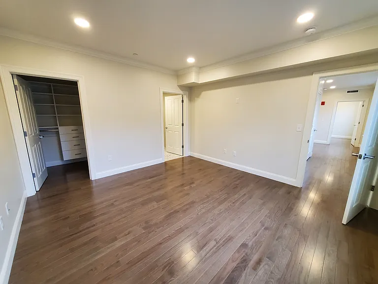 39 Herrick Rd #204 — Photo 8