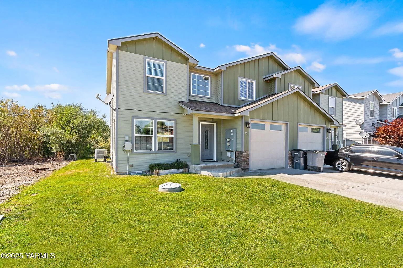 704 Fountain Blvd photo 1