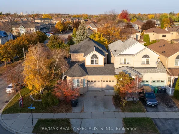 7283 Bellshire Gate, Mississauga, ON L5N 7Y8