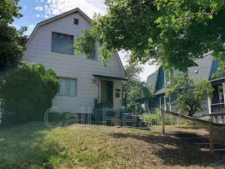 719 W Augusta Ave #2 — Photo 1