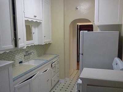 1st image of 445 S Detroit St APT 101