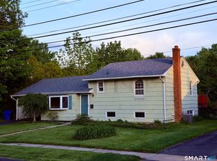 11 Kimberly Rd, West Hartford, CT 06107