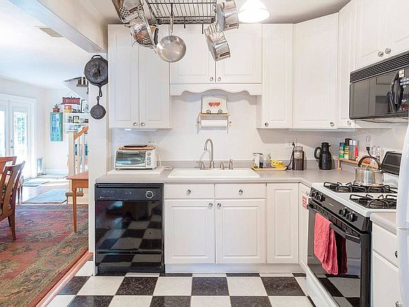 Open, fully equipped kitchen