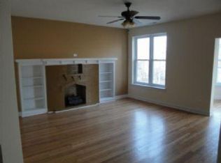 7307 S Oglesby Ave #3S, Chicago, IL 60649