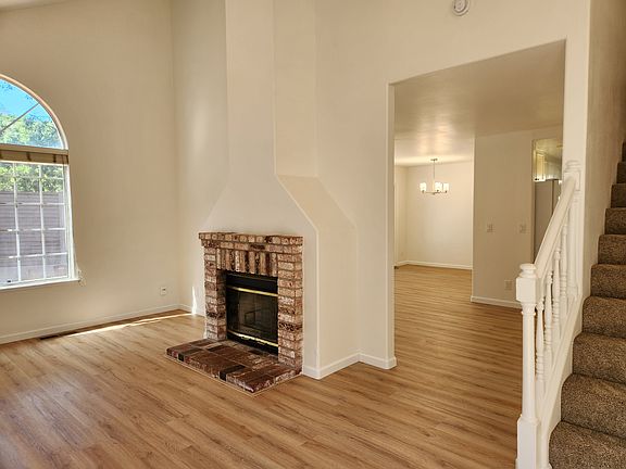 4th image of 2179 Zinfandel Ave