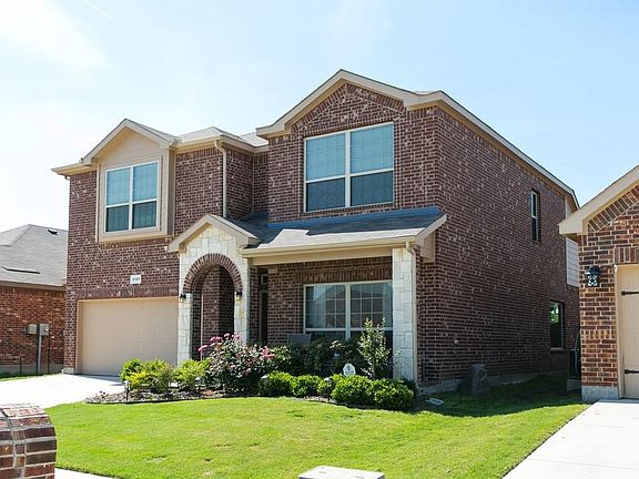 2nd image of 3321 Tamarack Ln
