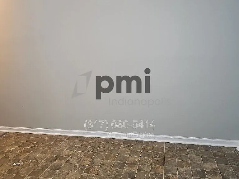 114 Adler St — Photo 10
