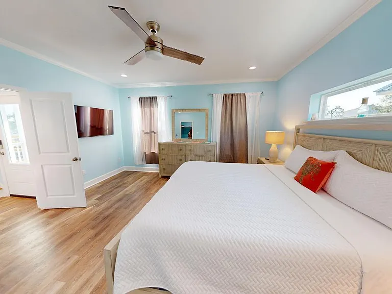116 Acacia Ave — Photo 10